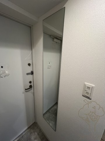 セレニテ東三国ミラクの玄関