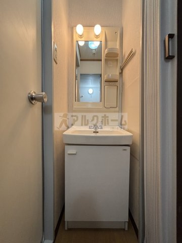 ニドムコートの独立洗面台