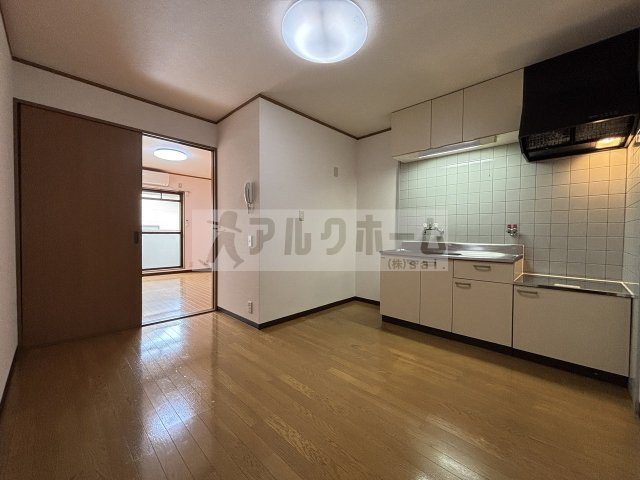 ニドムコートの居間・リビング