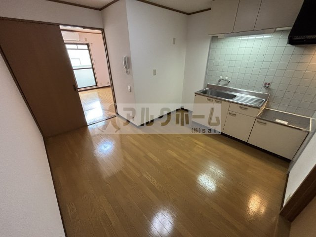 ニドムコートの居間・リビング