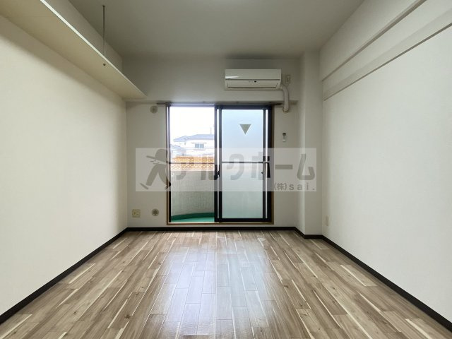 ヴェルジェ旭ヶ丘の居間・リビング