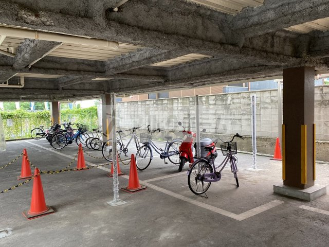 リベラルコートのその他共用部分|リベラルコート　自転車置き場