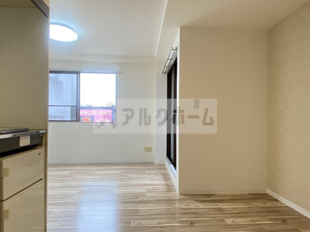 ブランビエントの居間・リビング|ブランビエント（河内国分駅）　洋室