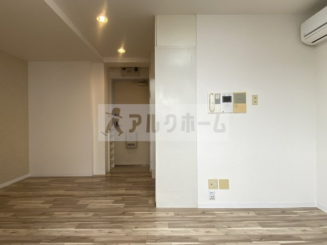 ブランビエントの居間・リビング|ブランビエント（河内国分駅）　洋室
