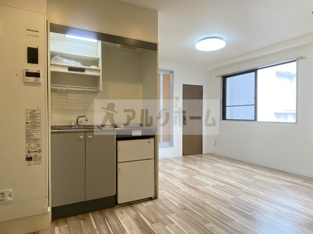 ブランビエントの居間・リビング|ブランビエント（河内国分駅）　洋室