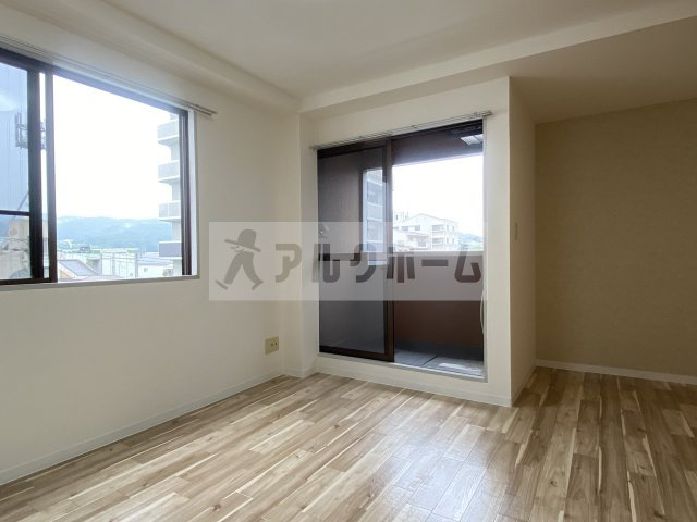 ブランビエントの居間・リビング|ブランビエント（河内国分駅）　洋室