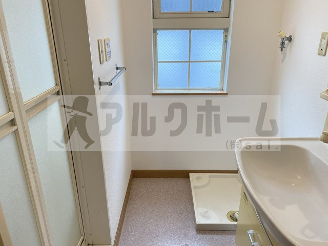 メゾンラフィーネの洗面所