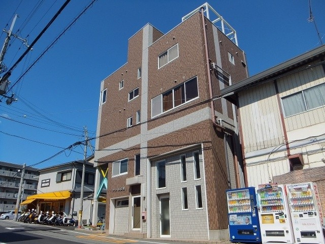 アールハイツの外観|アールハイツ　柏原市　賃貸　マンション　カウンターキッチン