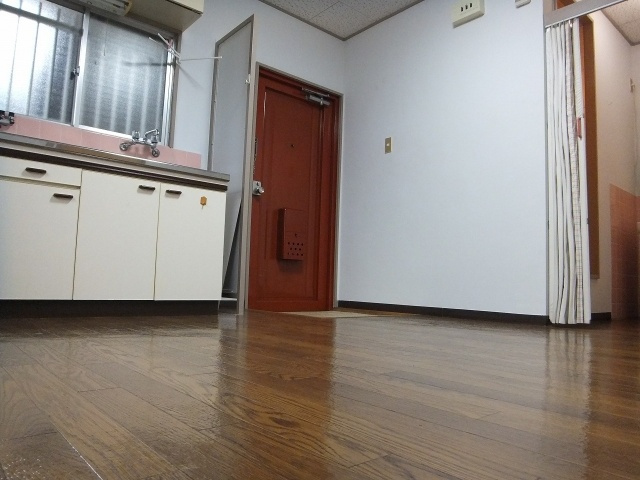 西町コーポの居間・リビング