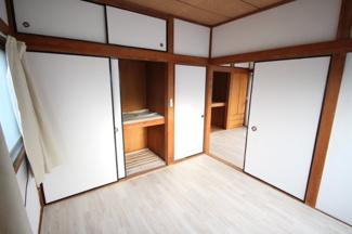 【洋室】 | 岩井西貸家 | ２F