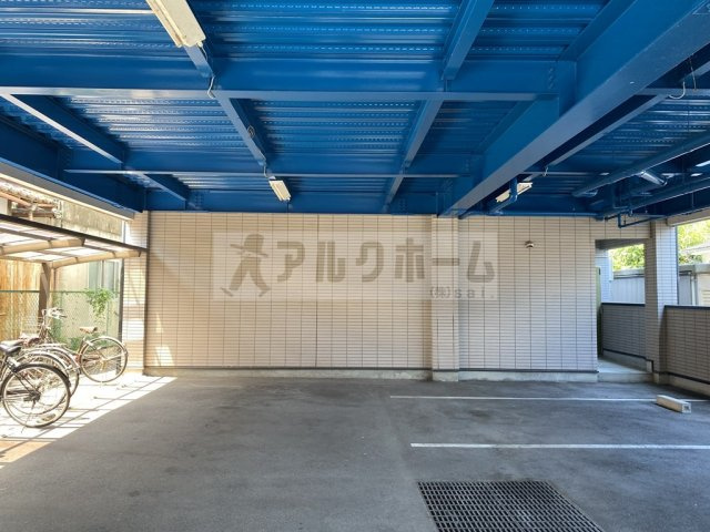 ラ・ポートの駐車場