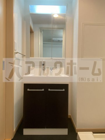 ラージの独立洗面台