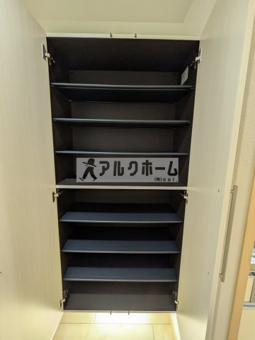 ラージの収納|ラージ（柏原駅）