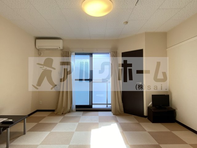 レオネクストウイング片山の居間・リビング