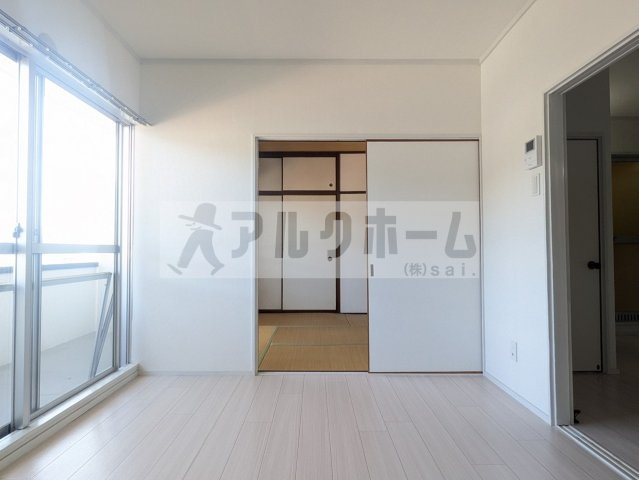 広光ハイツの寝室