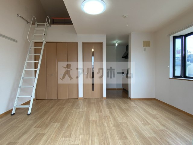 AMOUR ASABU(アムールアザブ)の居間・リビング|ほど良い抜け感を感じれる空間