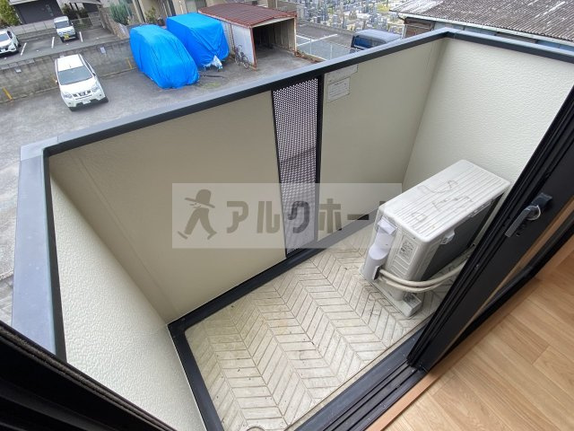 AMOUR ASABU(アムールアザブ)のバルコニー|一人なら何とか