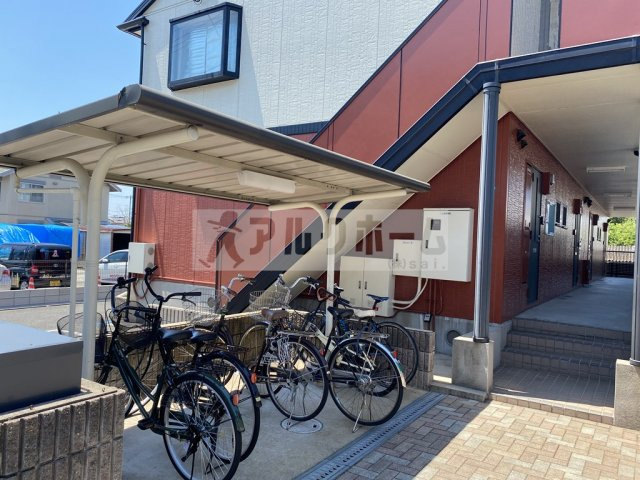 AMOUR ASABU(アムールアザブ)のその他共用部分|自転車はこちらに