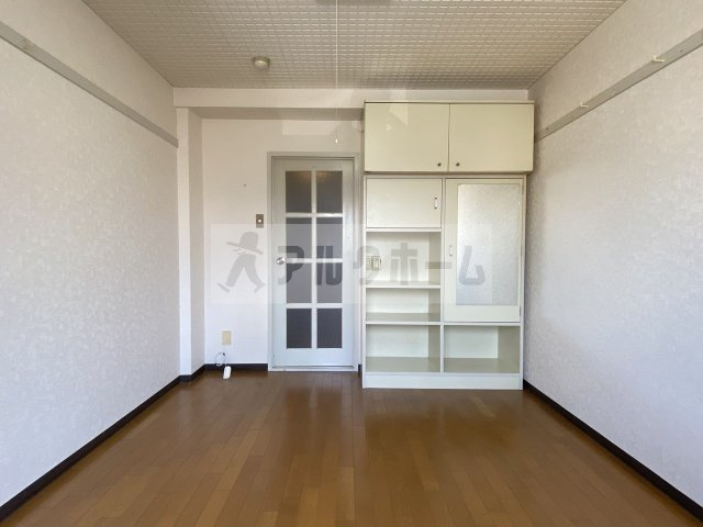 シティライフ柏原の居間・リビング|シティライフ柏原　居室スペース