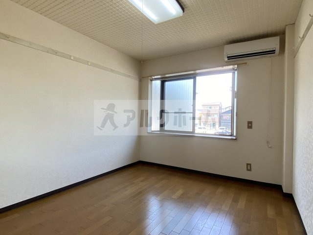 シティライフ柏原の居間・リビング|シティライフ柏原　居室スペース