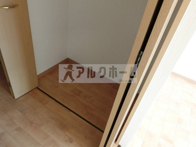 メゾン国分の収納|メゾン国分（河内国分駅　ワンルーム）　クローゼット