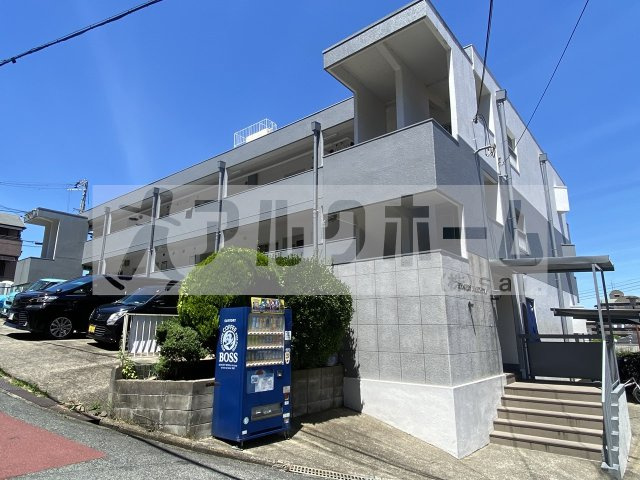 ハイツ西村の外観