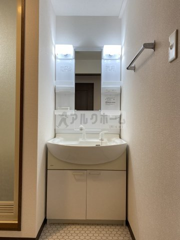 カーザｄｉポルタの独立洗面台