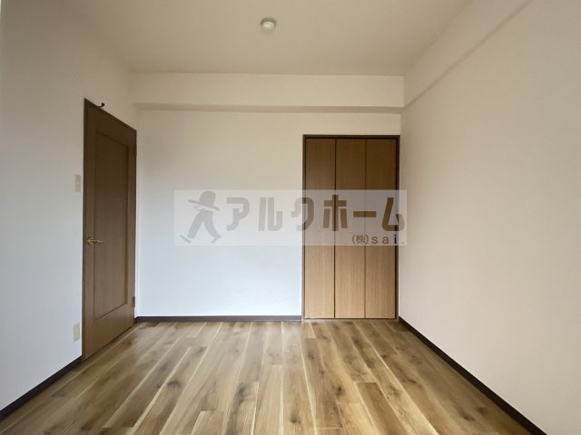 カーザｄｉポルタの洋室