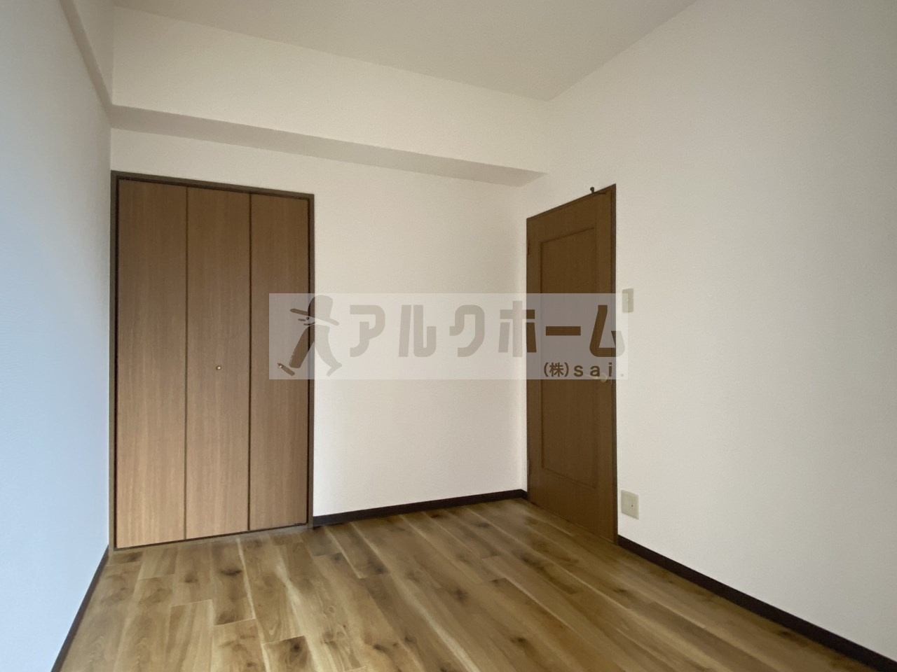 カーザｄｉポルタの洋室