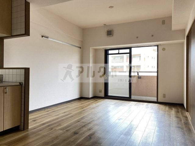 カーザｄｉポルタの居間・リビング