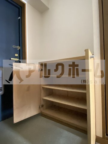 アルカザーレ国分西の玄関