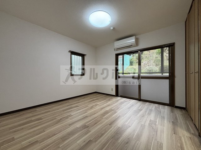 メゾンエトワールの居間・リビング