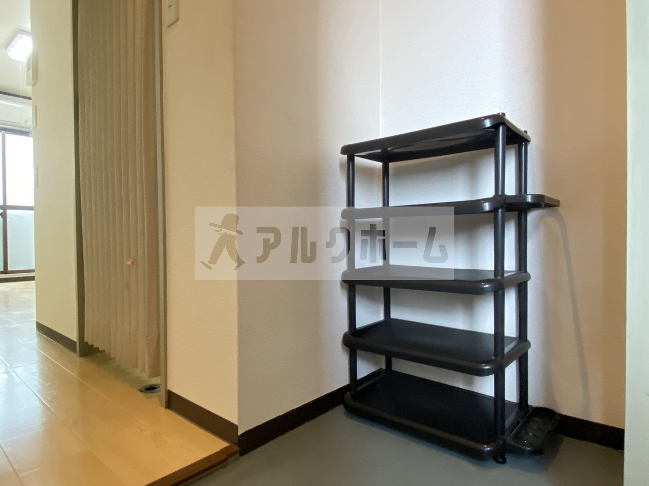 グレープ本町の玄関|グレープ本町　下駄箱