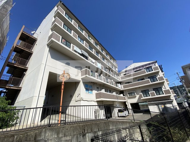 グリーングランピアの外観