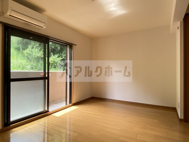 ソレイユの居間・リビング|ソレイユ　洋室