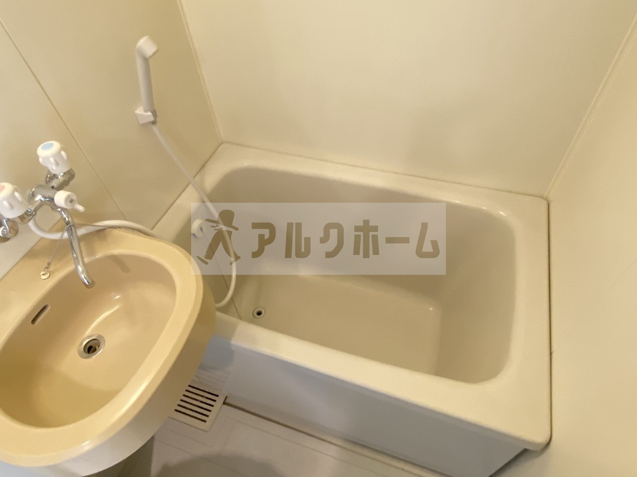 ハイネス石川の浴室|ハイネス石川（河内国分駅・道明寺駅）　バスタブ