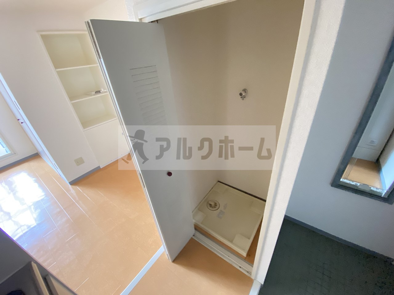 ハイネス石川のその他共用部分|ハイネス石川　室内洗濯置場