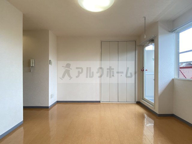 ハイネス石川の居間・リビング|ハイネス石川（河内国分駅・道明寺駅）　居室スペース