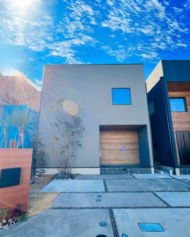 言葉はいらない家ＩＮ辻堂東海岸の外観|人気の「辻堂東海岸」アドレスに相応しい、デザイナーズ戸建