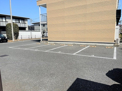 【駐車場】 | レオパレスオークトゥリーズ | 画像5