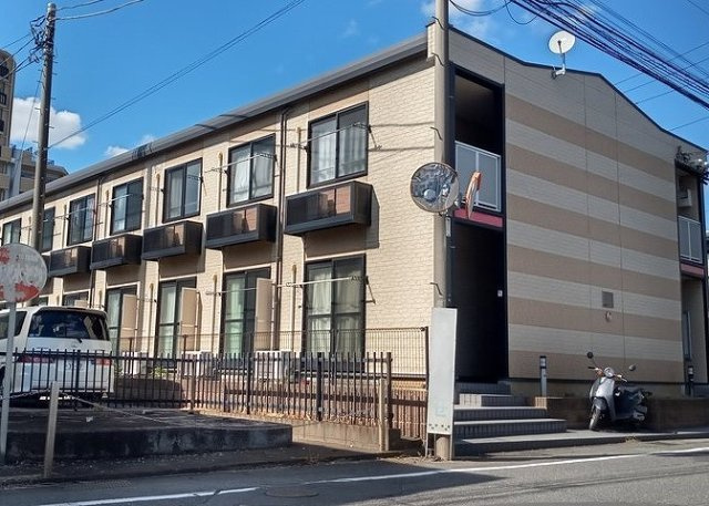 レオパレスオークトゥリーズの外観|画像1