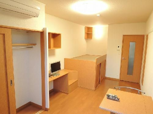 レオパレスオークトゥリーズの寝室