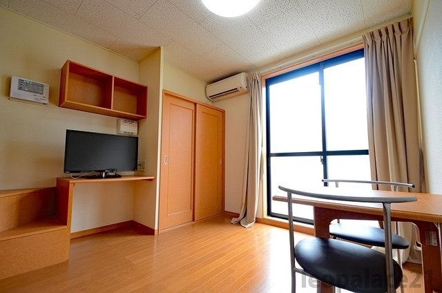 レオパレスWinsの寝室