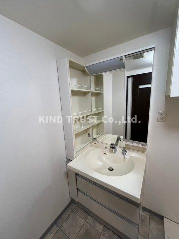 サンハイム第2中津の洗面所|広い洗面スペース