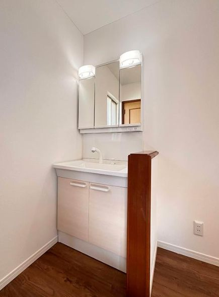 厚木市森の里5丁目　中古戸建の独立洗面台