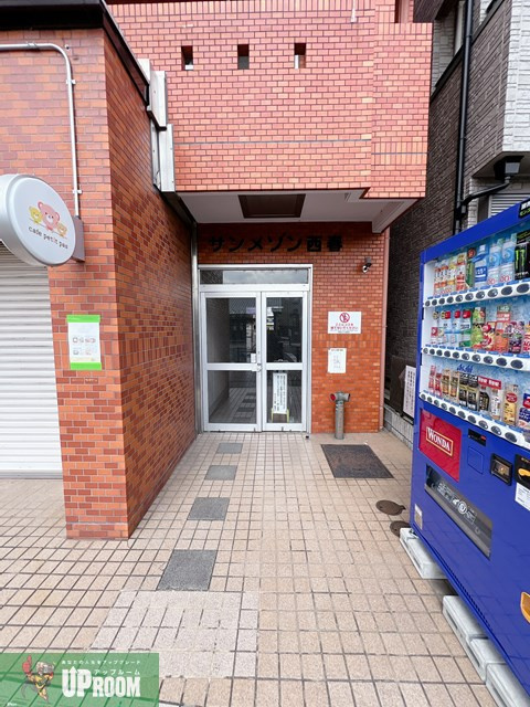 サンメゾン西春のエントランス
