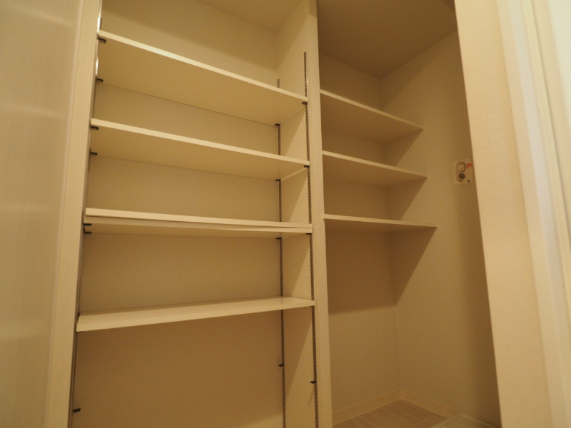 ★大きな収納スペース★