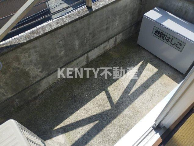 【バルコニー】 | 三恵ハウスB | 広々としたバルコニーです