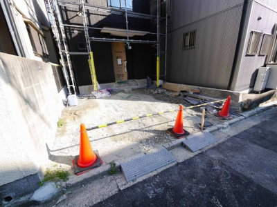 【駐車場】 | Cozy鈴蘭台西町 | 並列2台分（サイズ現地要確認）