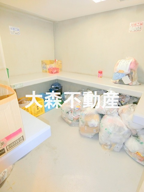 プレール・ドゥーク大森Ⅱのその他共用部分|曜日時間関係なくゴミ出し可能な敷地内ゴミ捨て場